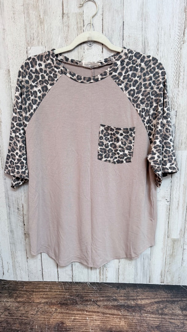 BEIGE ZENANA CHEETAH POCKET TOP, LADIES M