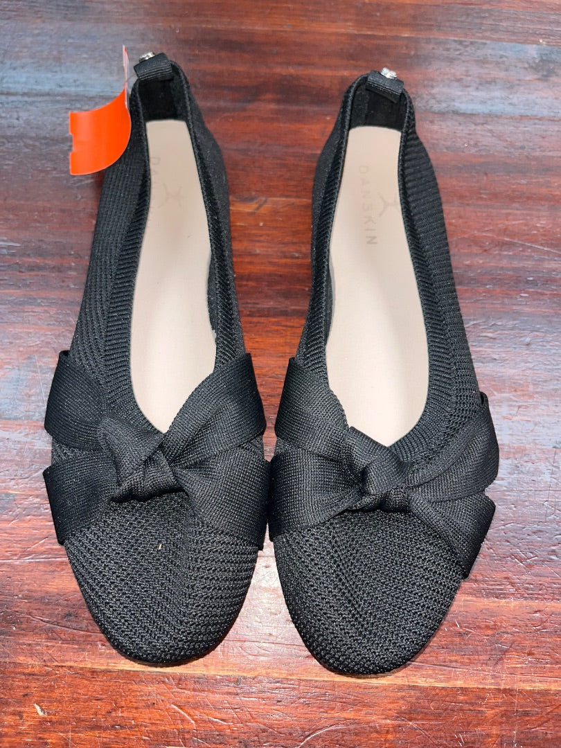 BLACK DANSKIN TWIST KNOT SLIP ON SHOES, SHOES A7.5