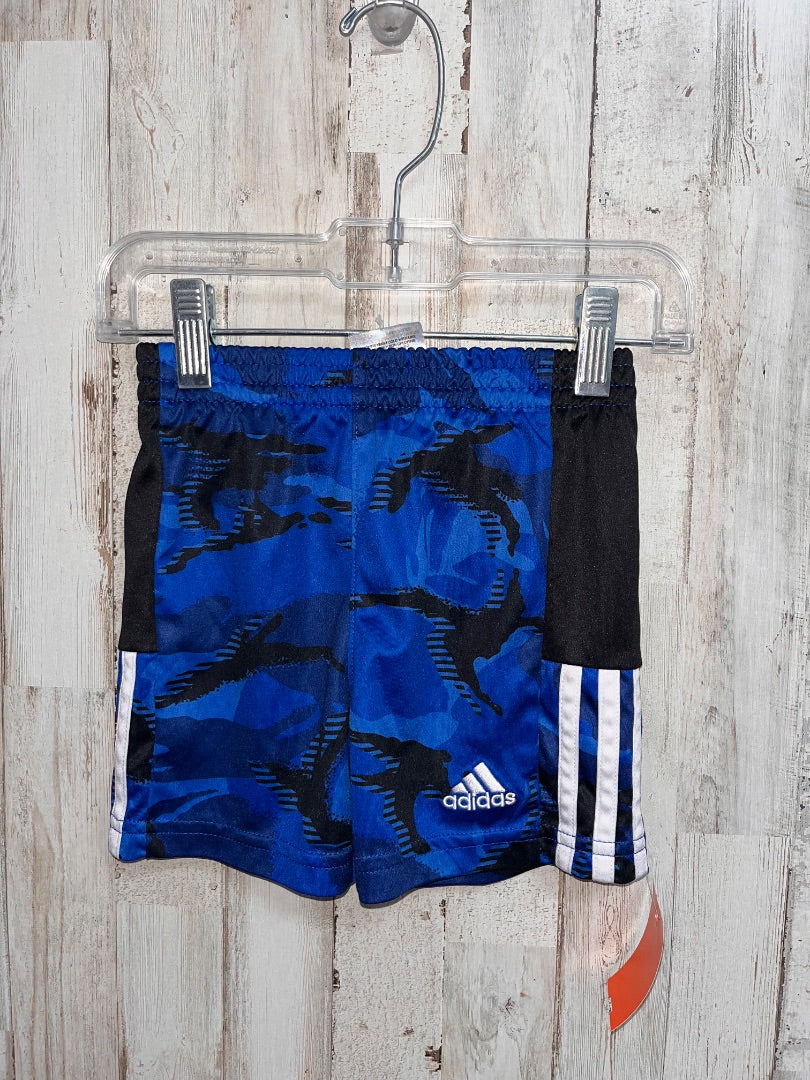 BLUE/BLACK ADIDAS PRINTED DRY FIT SHORTS, BOY 2T