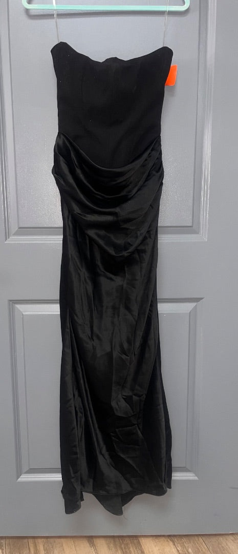 BLACK HOUSE OF CB STRAPLESS GOWN, LADIES S (CUP D-E)