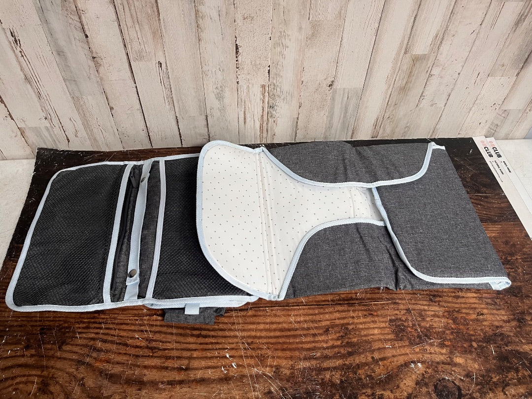 GREY SAFE FIT PORTABLE CHANGING PAD