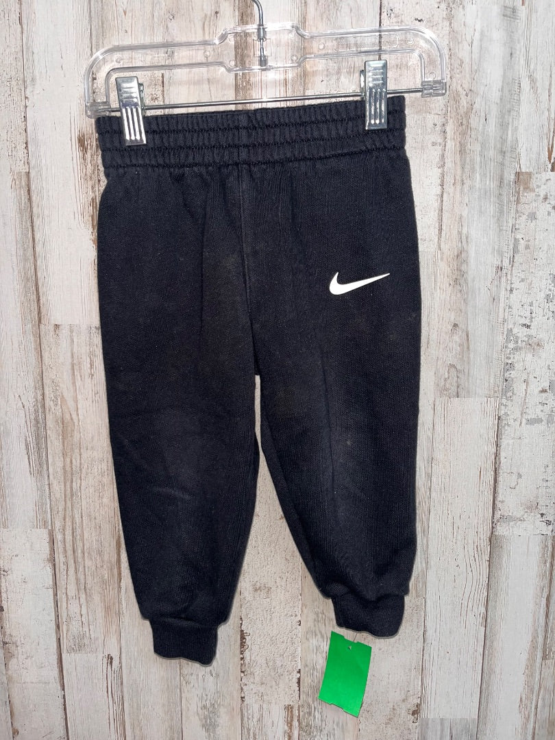 BLACK NIKE LOGO JOGGERS, BOY 24M