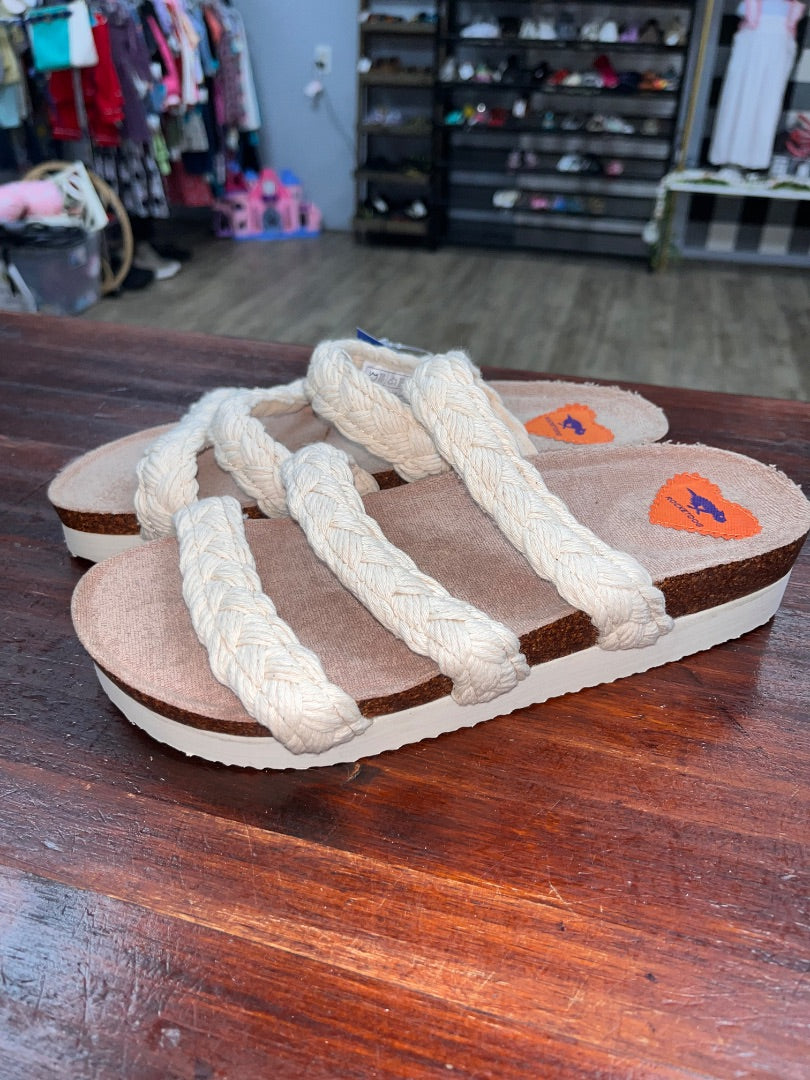 IVORY ROCKET DOG BRAIDED TRIPLE STRAP SANDALS, SHOES A8.5