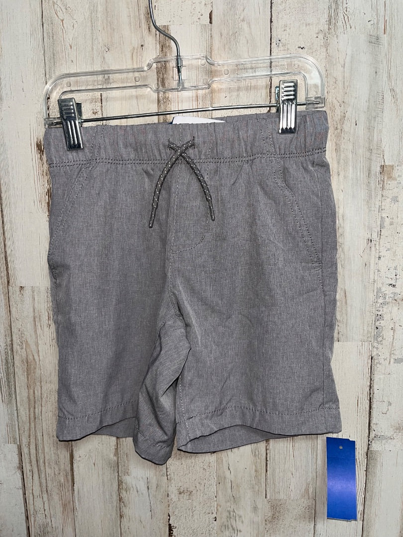 GREY OLD NAVY PERFORMANCE SHORTS, BOY 6/7