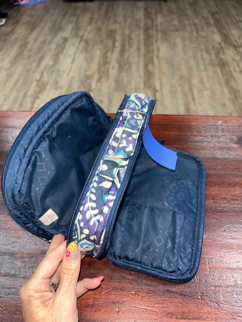 NAVY VERA BRADLEY QUILTED SMALL MAKEUP BAG