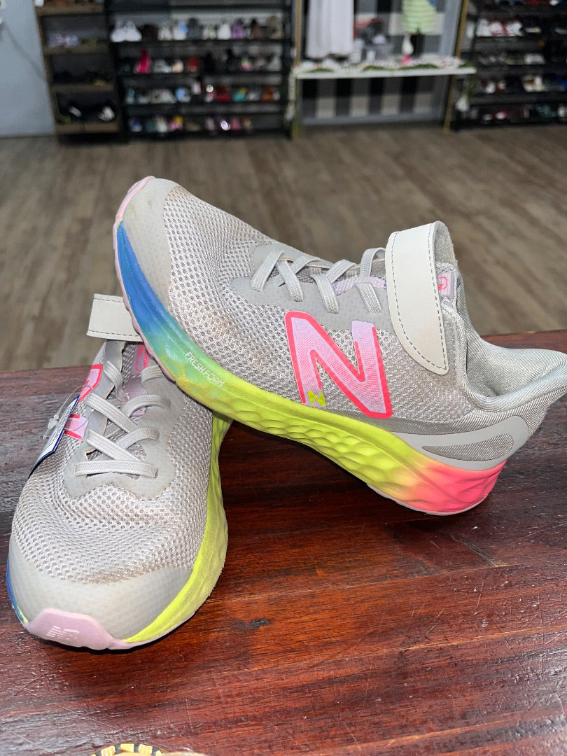 GREY NEW BALANCE RAINBOW VELCRO SNEAKERS, SHOES Y2