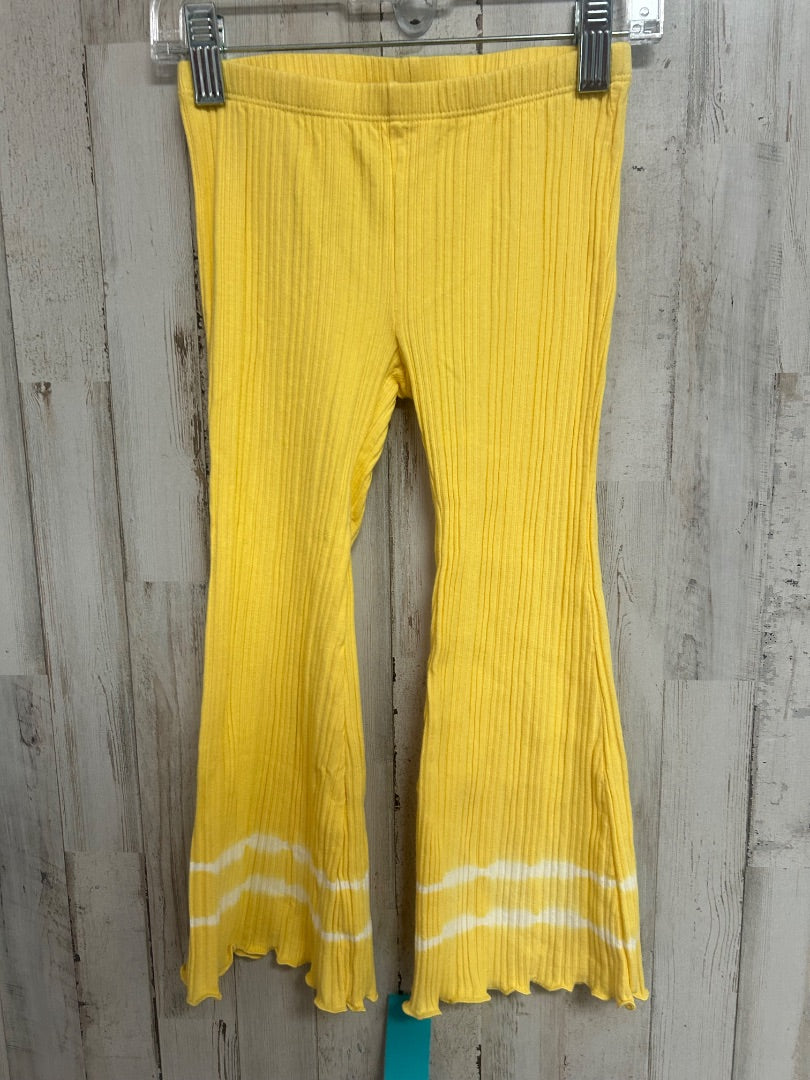 YELLOW OLD NAVY RIBBED DYE FLARE LEGGINGS, GIRL 4T