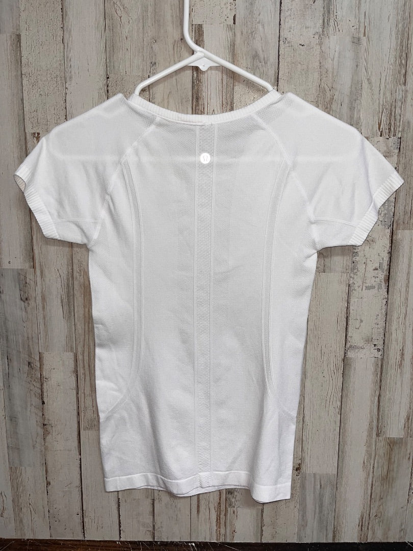 WHITE LULULEMON SZ 2 SWIFTLY TECH TEE, LADIES S