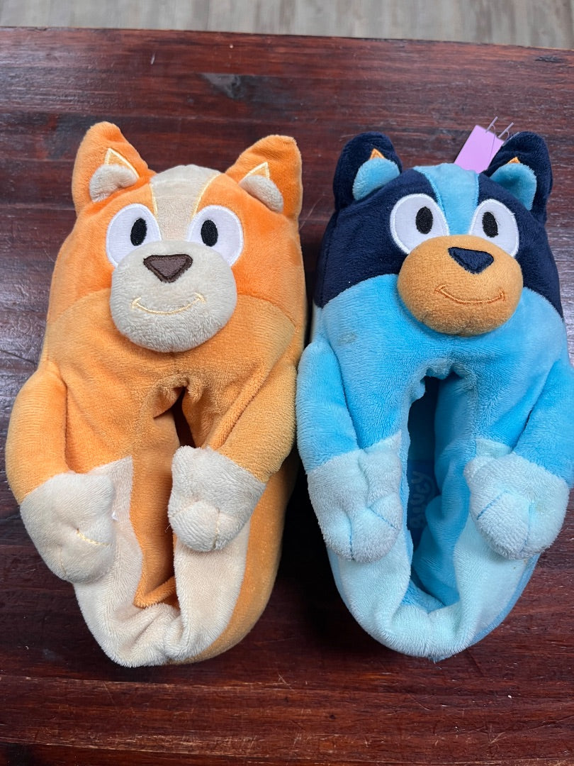 BLUE/ORANGE DISNEY BLUEY/BINGO HOUSE SLIPPERS, SHOES 13/1