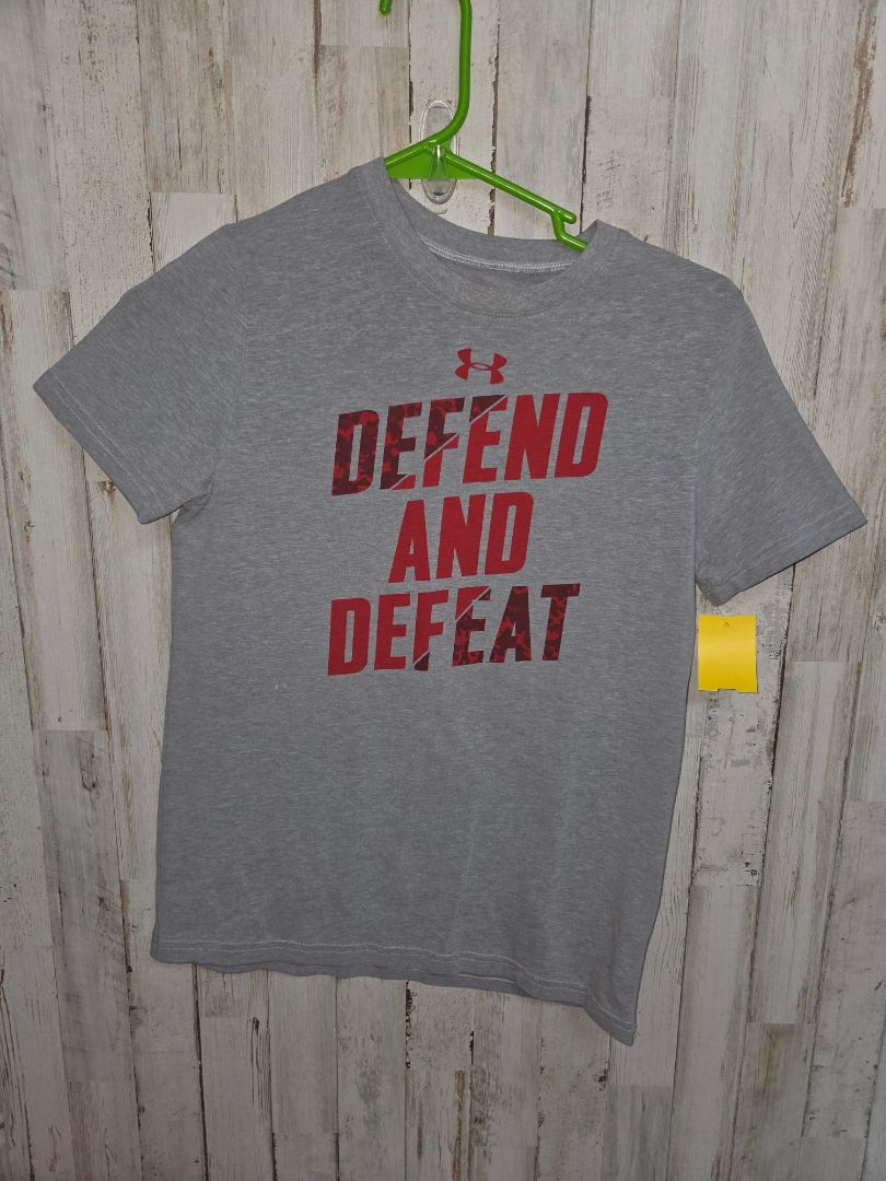 Grey Under armour Defend and defeat tee, Boy 10/12