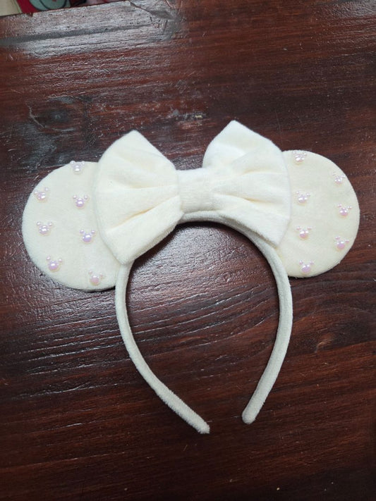 off white  minnie pearl ears
