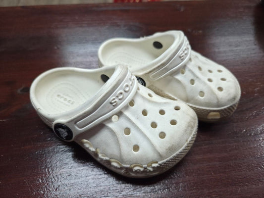 white crocs rubber shoes, shoes 6