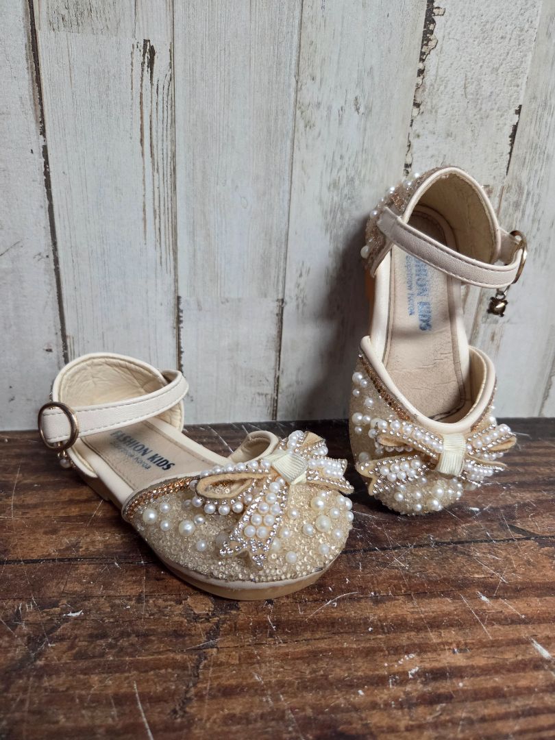 CREAM FASHION KIDS PEARLY FLATS, SHOES 6/7