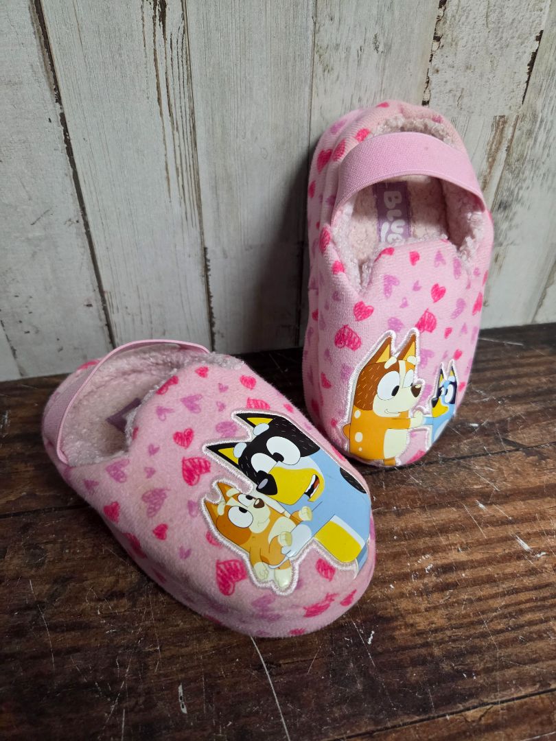 PINK BLUEY SLIPPERS, SHOES 7/8