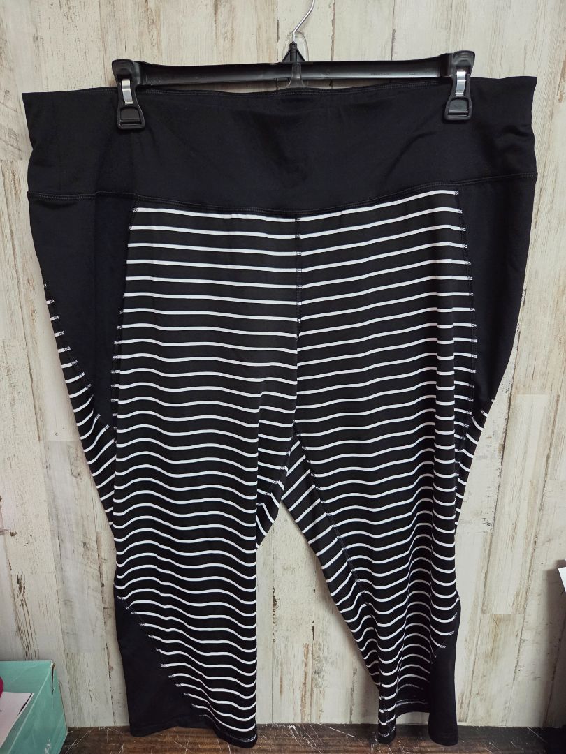 BLACK LIVI SZ22/24 STRIPED CROP LEGGINGS, LADIES 3X