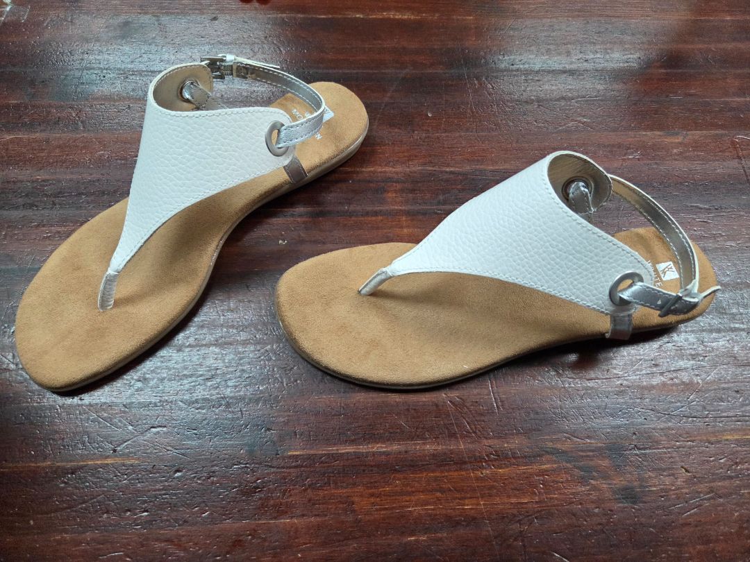 WHITE WHITE MOUNTAIN SANDALS, SHOES A9.5