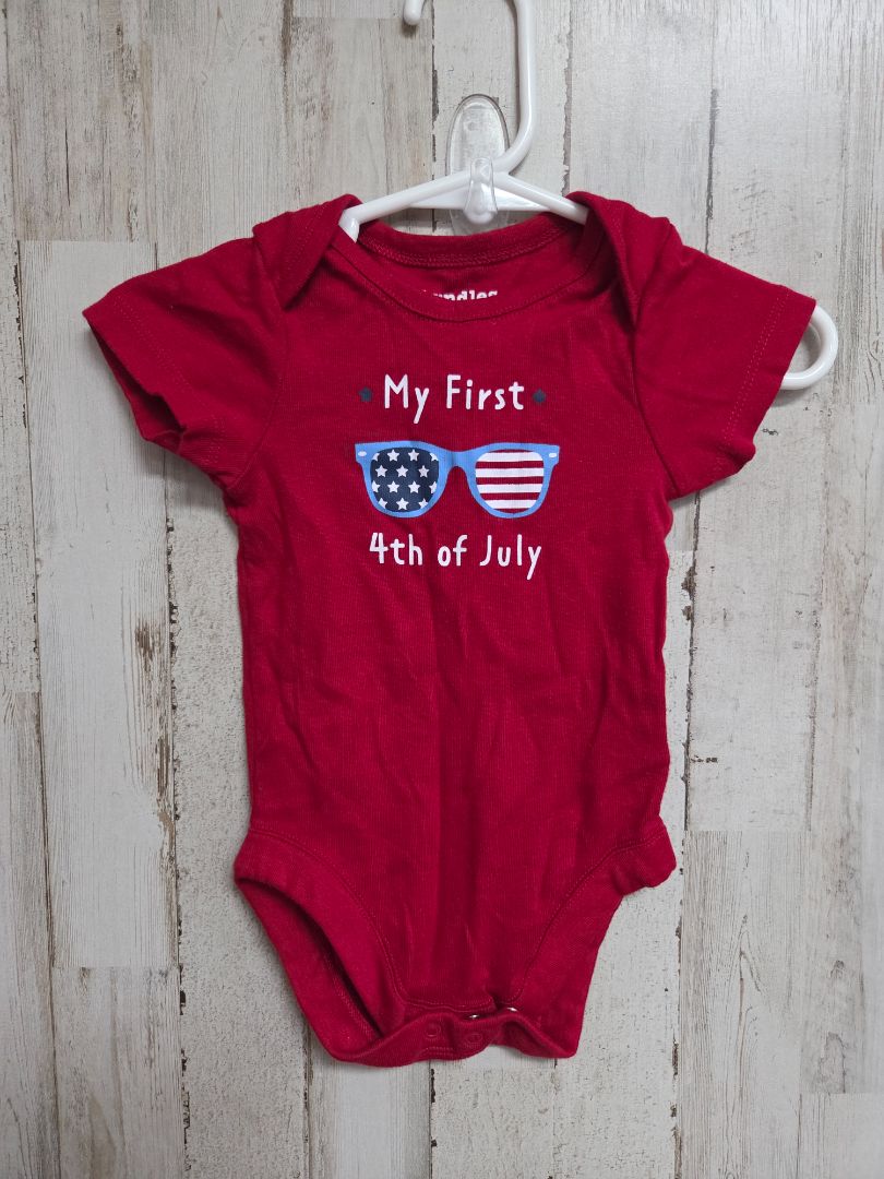 RED BUNDLES FIRST 4TH ONESIE, BOY 6-9M