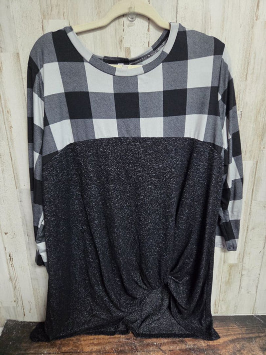 BLACK CELESTE PLAID SPLIT TOP, LADIES 2X