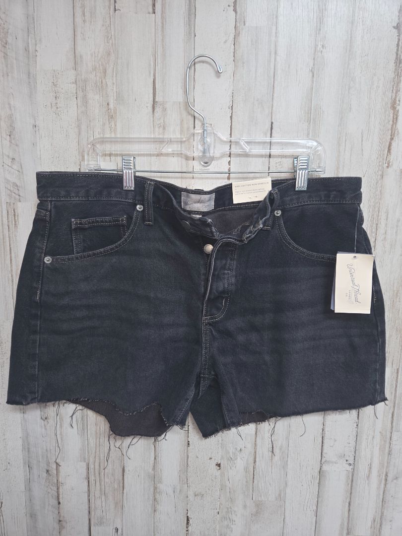black UNIVERSAL THREAD sz12 baggy denim shorts, LADIES L
