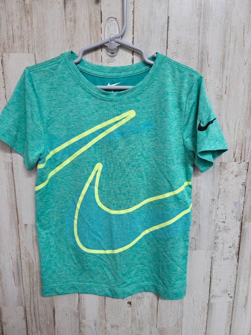 green nike logo drifit tee, boy 6