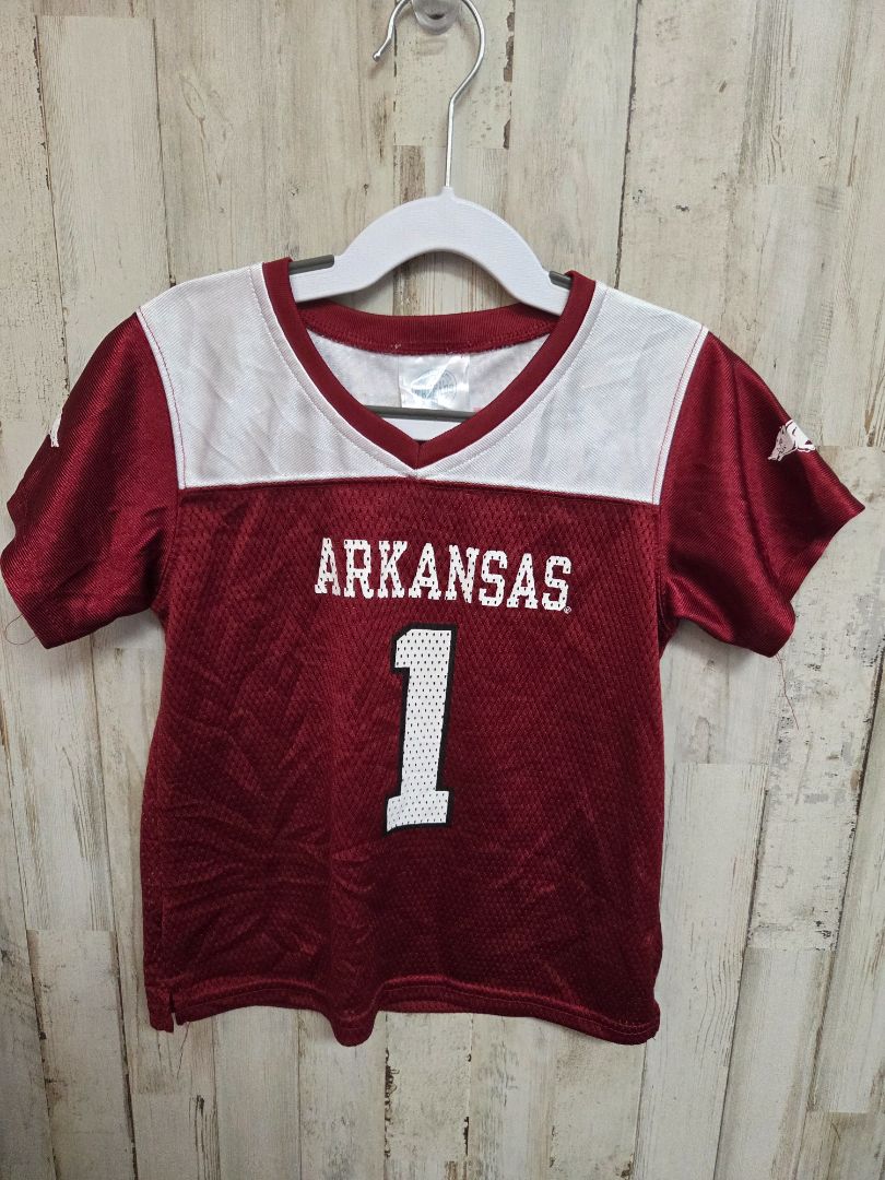 MAROON RIVALRY THREADS ARKANSAS JERSEY, BOY 4T