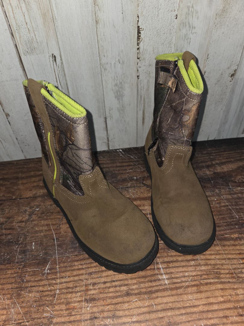 BROWN MAGELLAN CAMO BOOTS, SHOES Y2