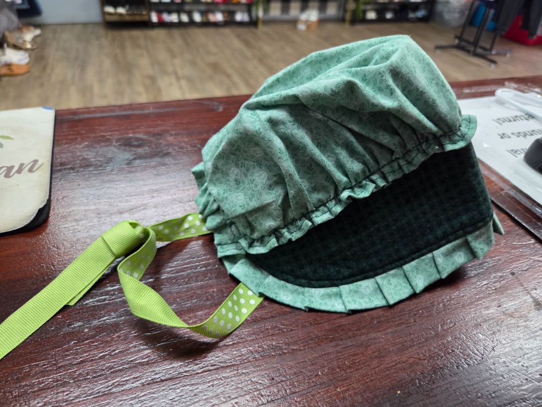 GREEN  FLORAL BONNET