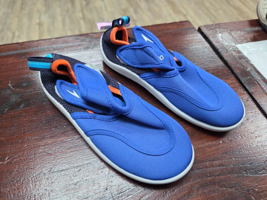BLUE SPEEDO WATER SHOES, BOYS 11/12