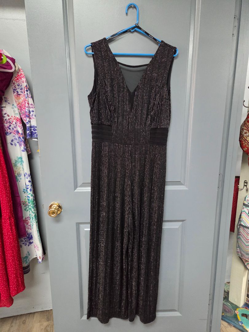 BLACK ALEXA B NITES SZ 14 METALLIC PINSTRIPE JUMPSUIT, LADIES XL