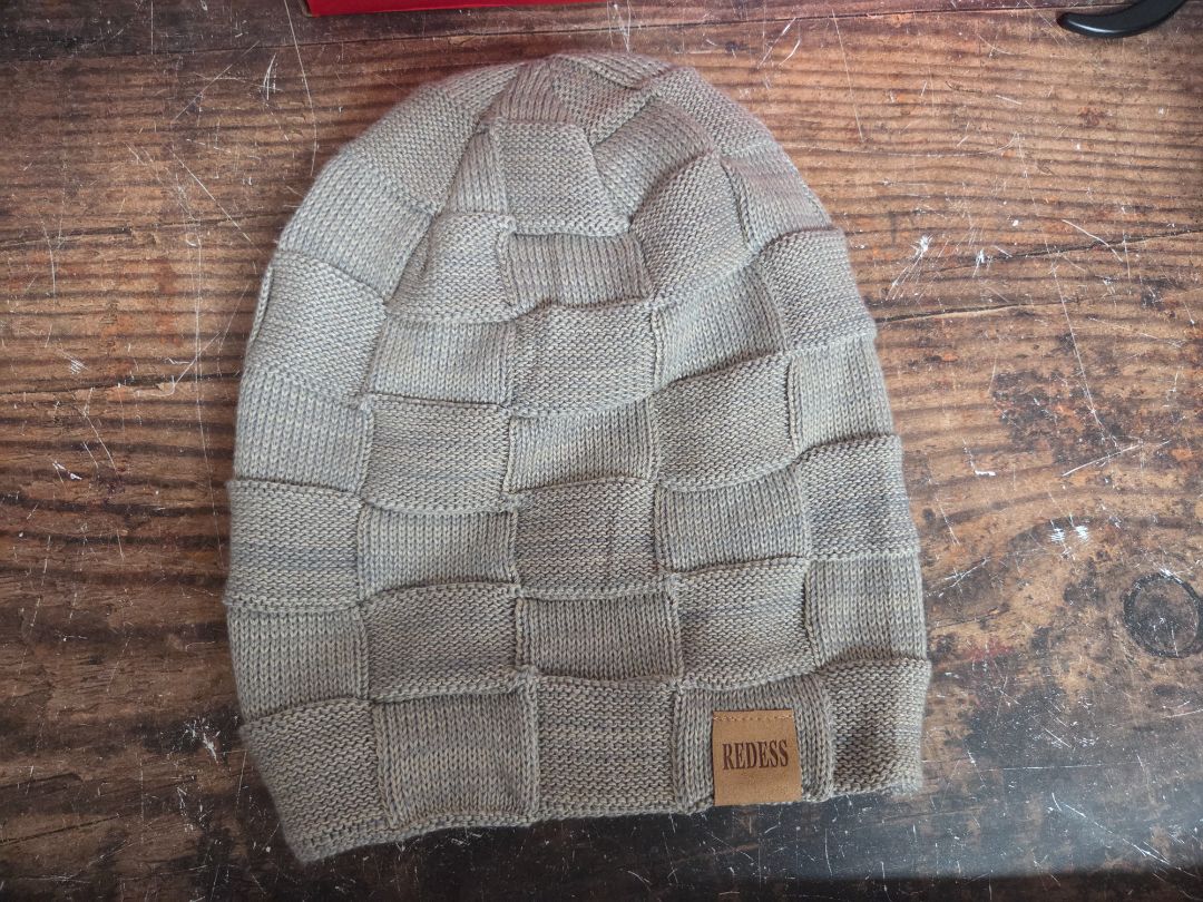 TAN REDESS KNIT BEANIE, BIG BOY
