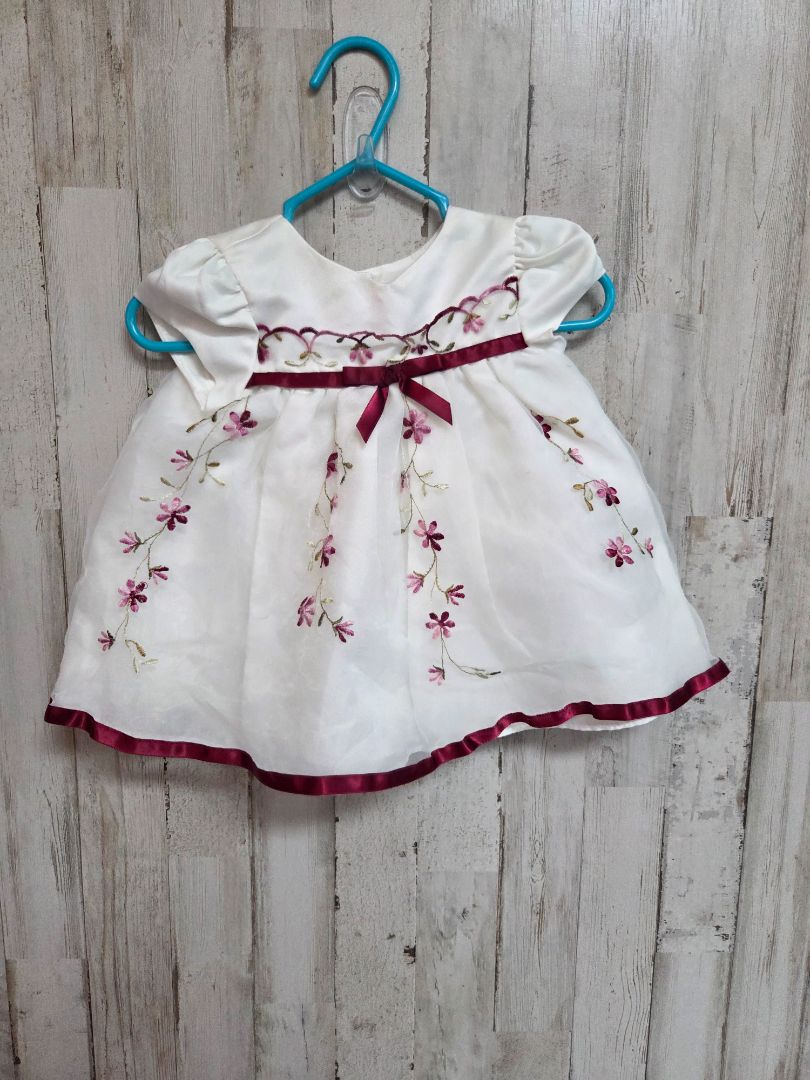 WHITE GEORGE FLOWER EMBROIDERED DRESS *SMALL SPOT AT NECK*, GIRL 0-3M