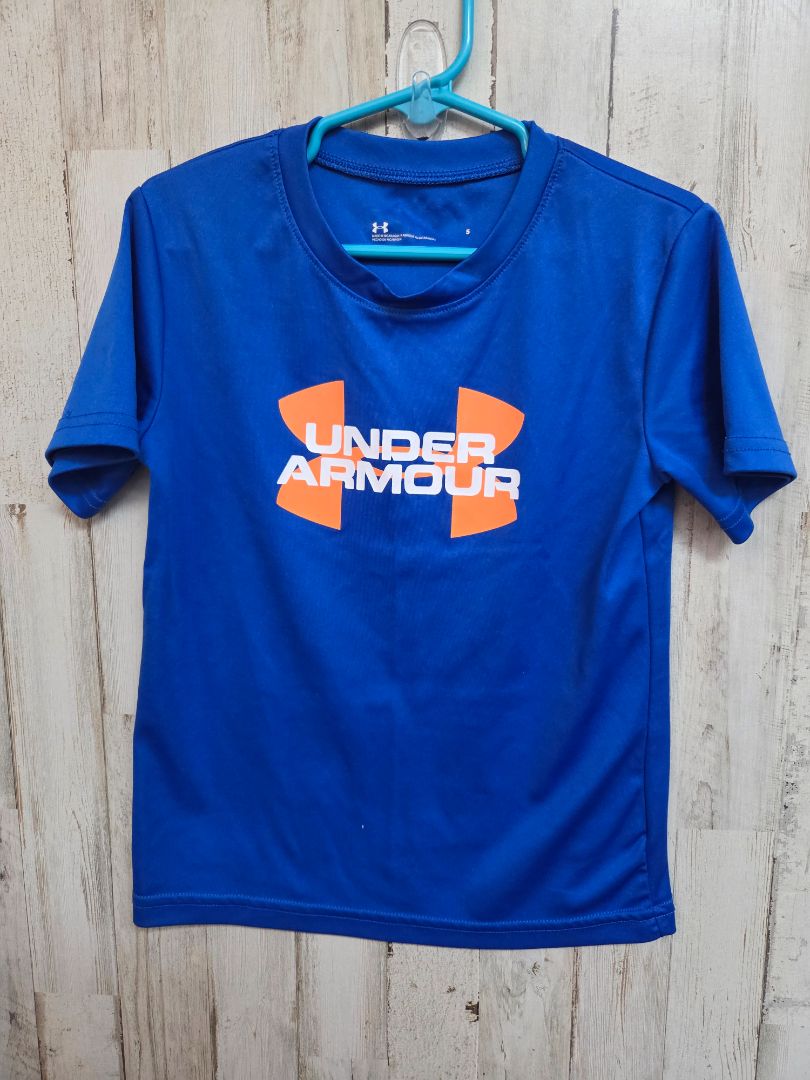 ROYAL UNDER ARMOUR LOGO DRY FIT TEE, BOY 5