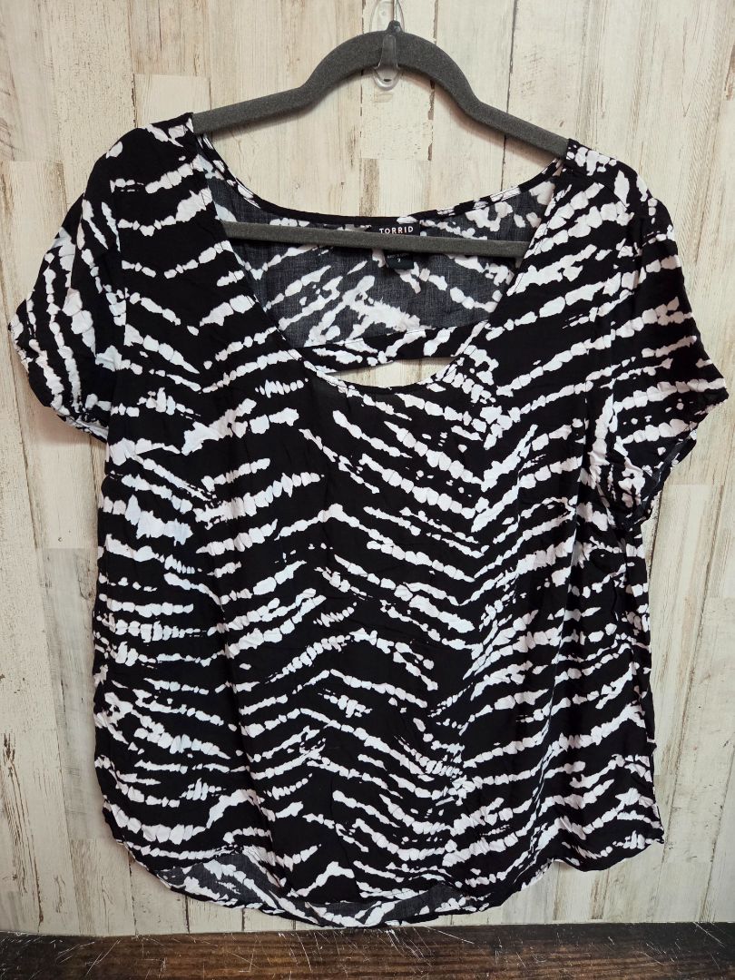 black/white torrid keyhole back dyed top, LADIES 2X