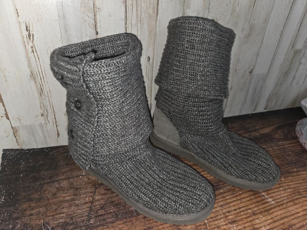 GREY UGGS KNIT BOOTS, SHOES A9
