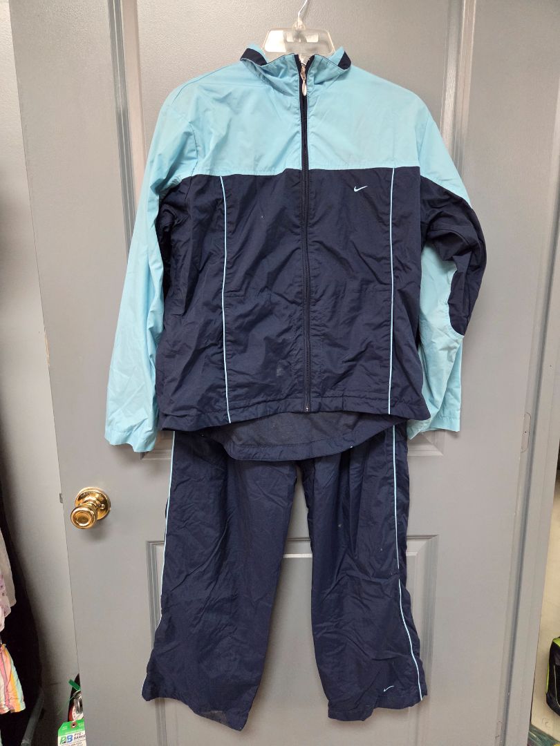 BLUE NIKE LOGO WINDBREAKER SET, LADIES M