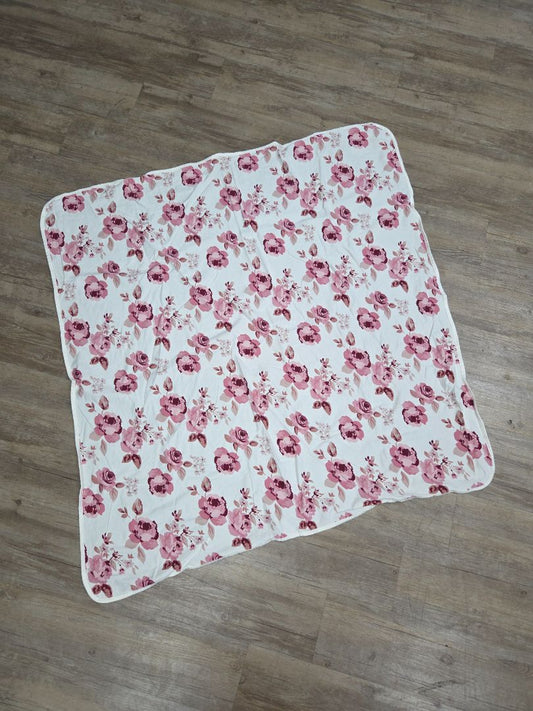 muave modern moments rose blanket
