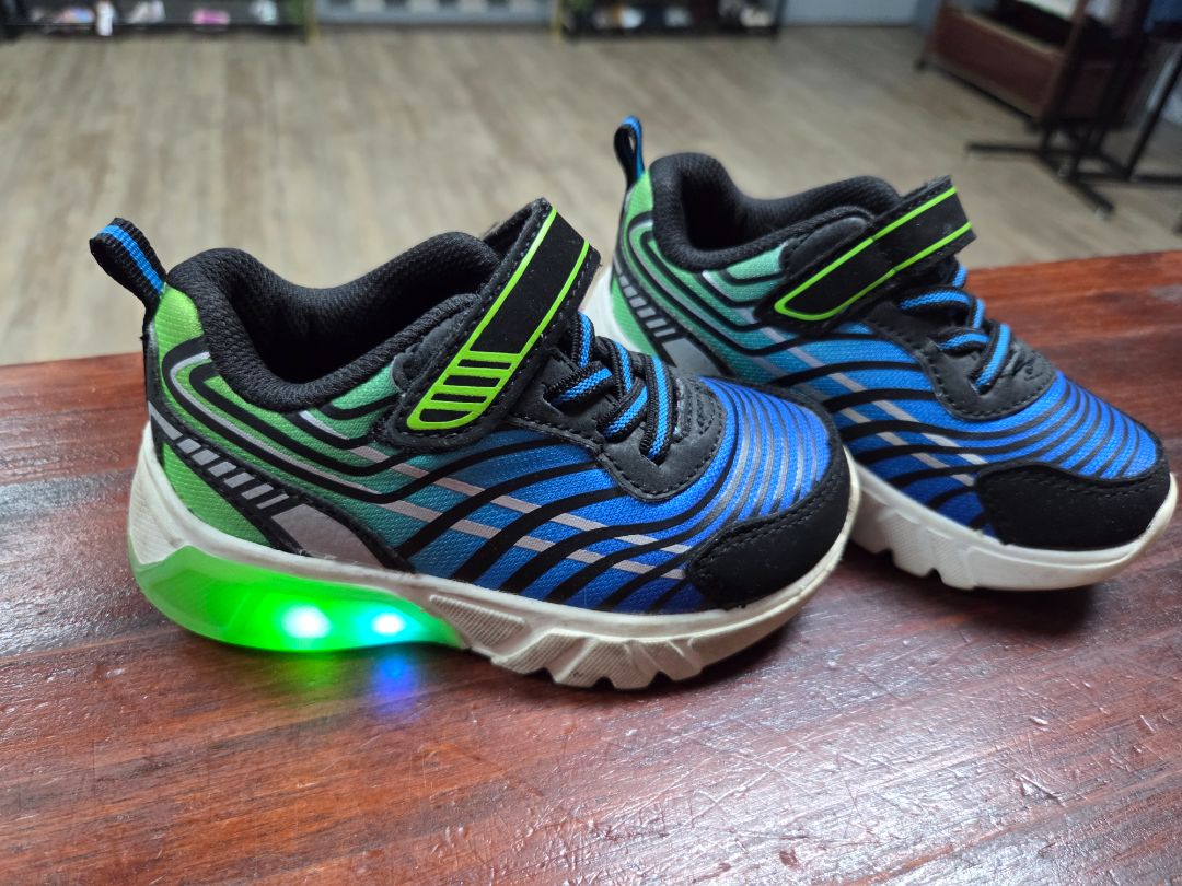 blue/green athletic works light up shoes, shoes 7