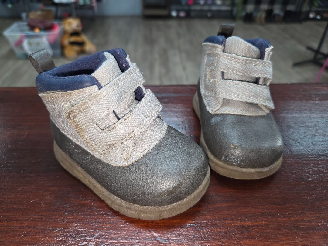 grey carters velcro boots, shoes 3 *some scuffing at toes*
