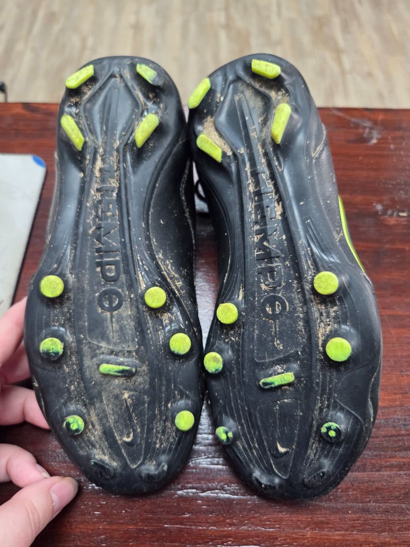 black/lime nike tempo logo cleats, shoes y2