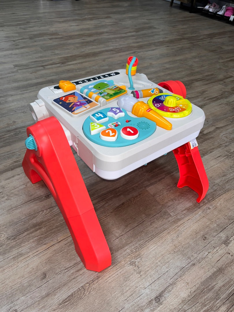 RED FISHER PRICE ACTIVITY TABLE ART EASEL