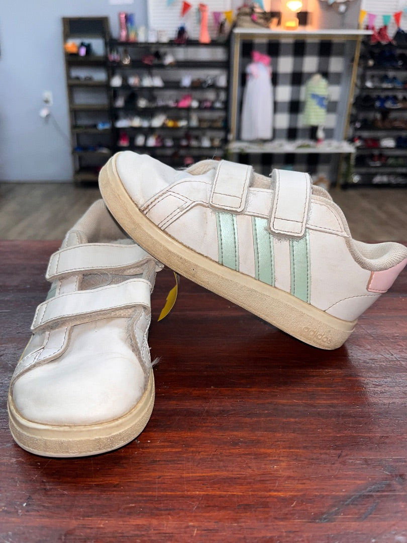 WHITE/MINT ADIDAS VELCRO STRAP SNEAKERS, SHOES 10
