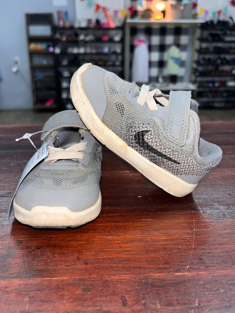GREY NIKE VELCRO SNEAKERS, SHOES 5