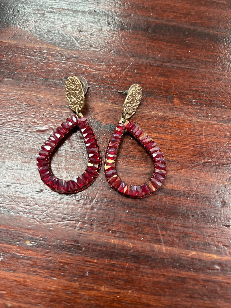 MAROON/GOLD  BEADED TEARDROP EARRINGS