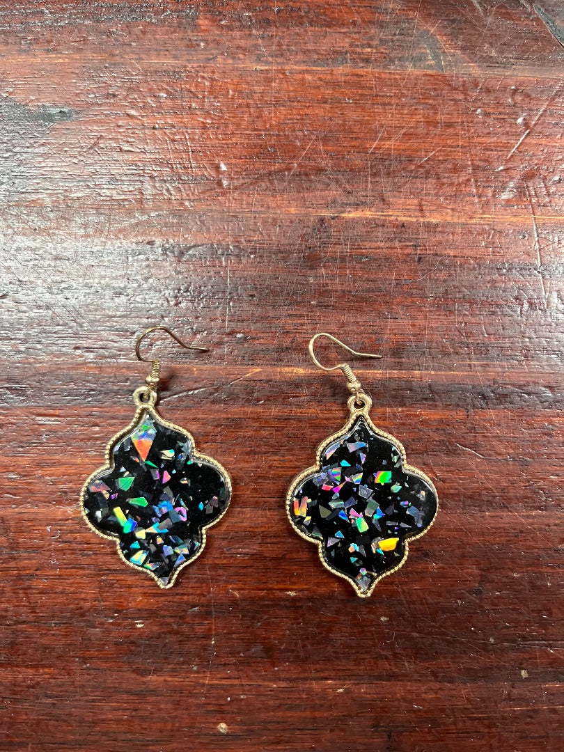 BLACK  SHAPE GLITTER STONE EARRINGS