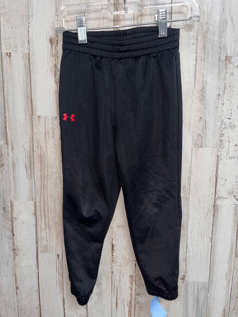 BLACK/RED UNDER ARMOUR DRY FIT JOGGER PANTS, BOY 3T