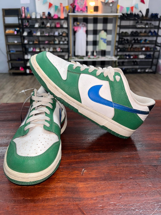 GREEN/BLUE NIKE LOW TOP LEATHER SNEAKERS, SHOES Y6.5