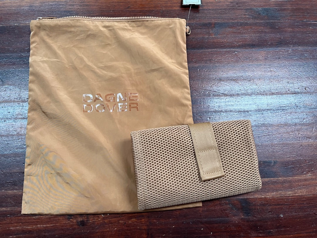 TAN DANGE DOVER PORTABLE CHANGING PAD AND BAG