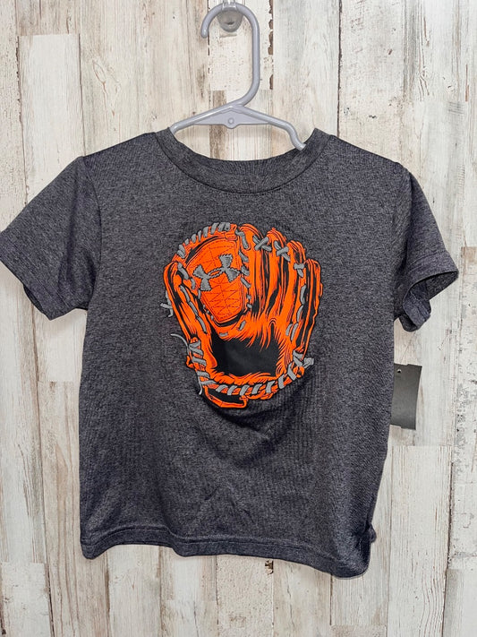 GREY UNDER ARMOUR GLOVE TEE, BOYS 3T