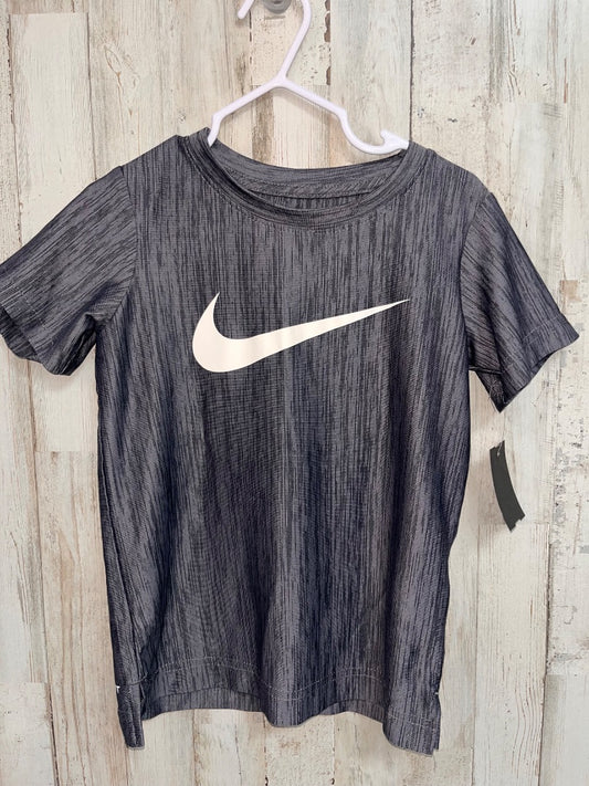 GREY NIKE LOGO HEATHERED TOP, BOYS 4