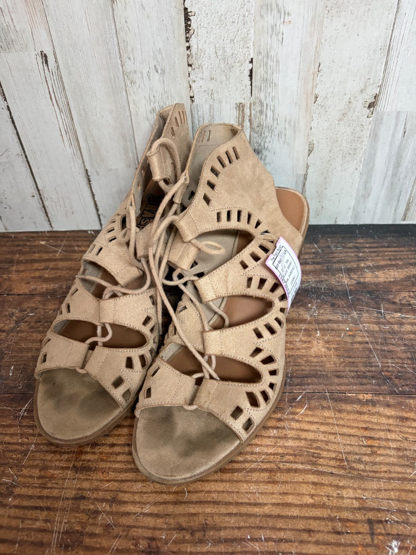 TAN BRASH CUT OUT HEELS, SHOES A11